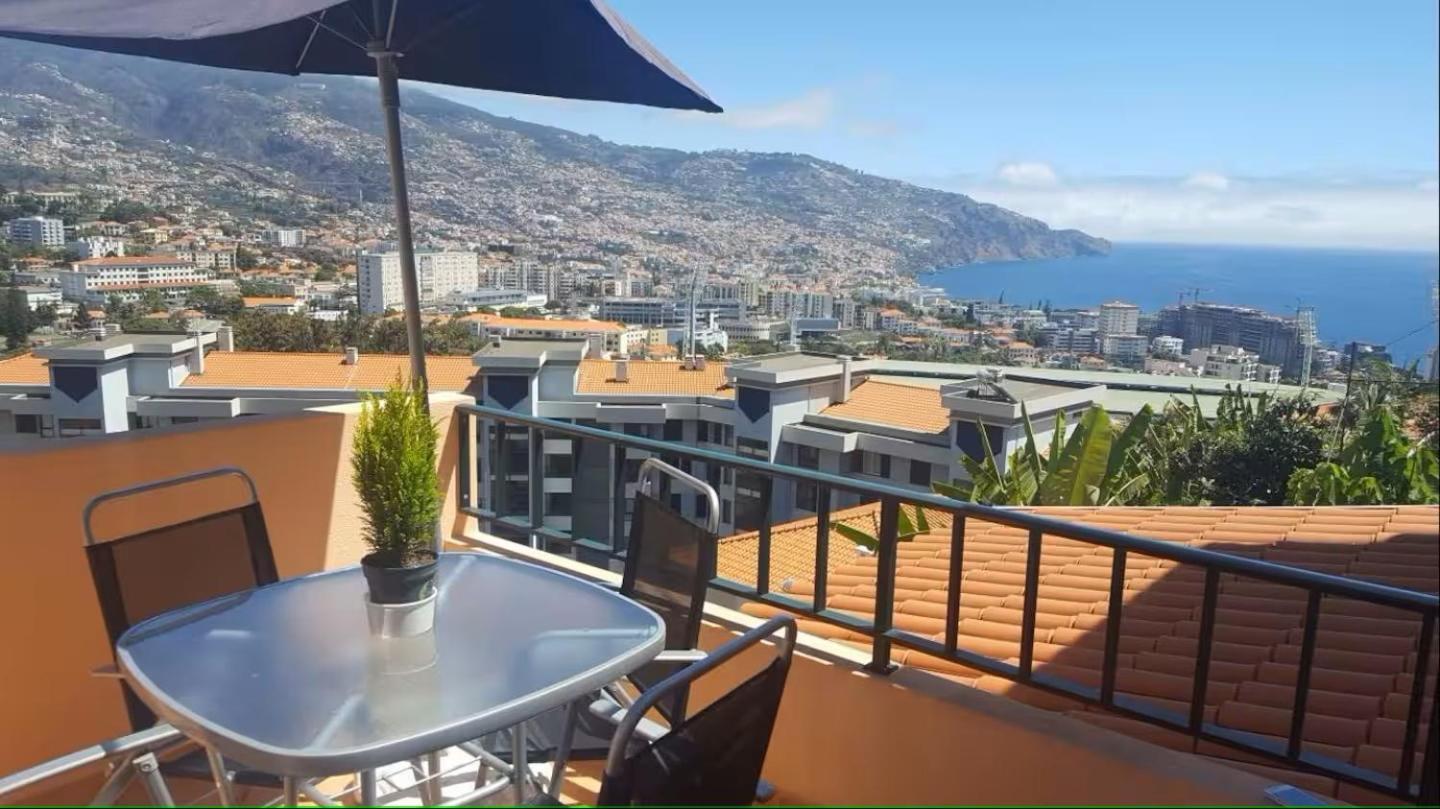 - Breathtaking Ocean & View House Holiday home